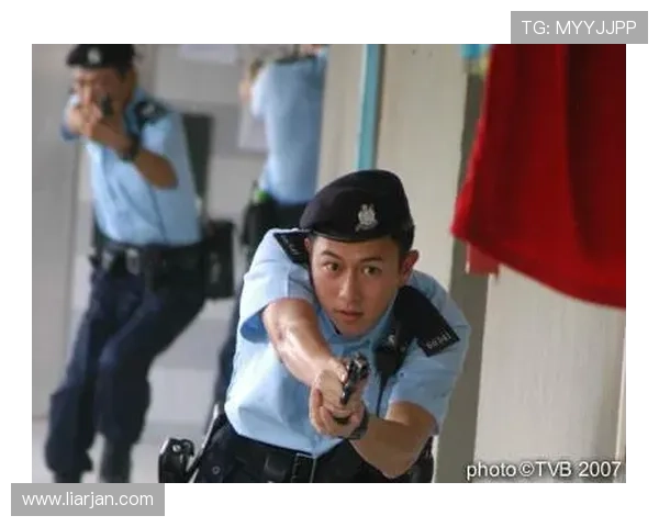 《学警出更2》：警匪角力，情义无间，燃烧你的热血警魂！